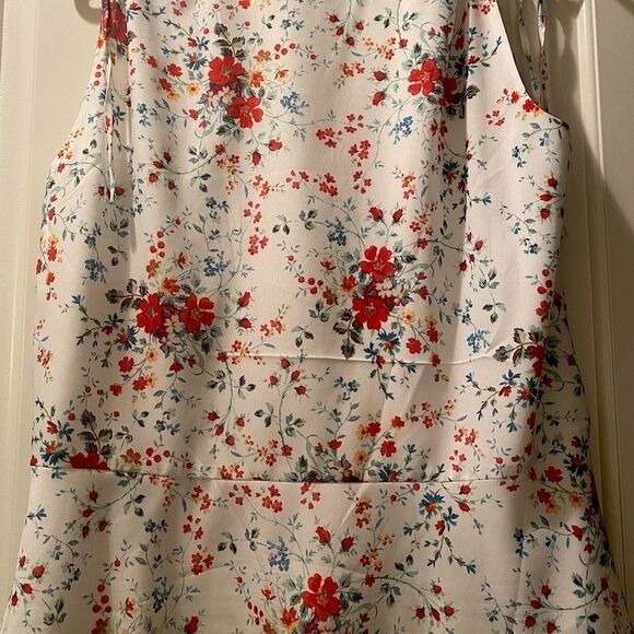 Parker Spring Ditsy Floral Ruffle Top - Picture 5 of 6